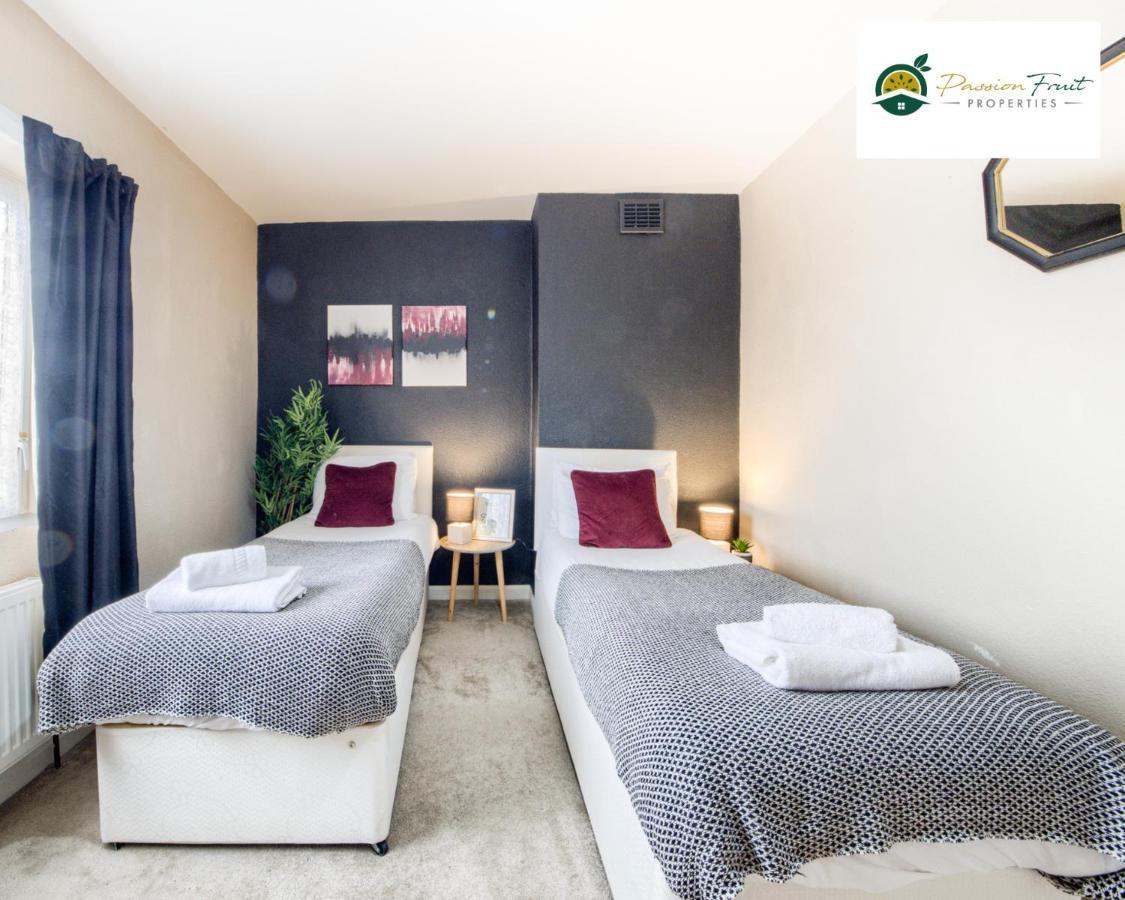 3 Bedroom House With 5 Beds House By Passionfruit Properties Near Coventry City Centre - Bcc Dış mekan fotoğraf
